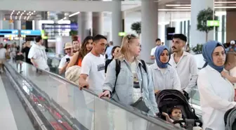 Kurban Bayramı'nda İstanbul Havalimanı'nda Yoğunluk: 245 Bin Yolcu Bekleniyor
