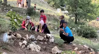 Mersin'de Bayram Arefesi Mezarlık Ziyareti