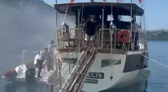 Marmaris'te Tekne Yangını Paniğe Neden Oldu