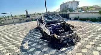 Konya'da Park Halindeki Otomobil Yangını