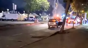 Sakarya'da Otomobil Yangınına Vatandaşlardan Müdahele
