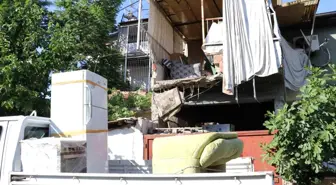 Denizli'de Çöken Balkonda Üç Kişi Yaralandı