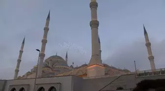 İstanbul'da Bayram Namazı Çamlıca Camii'nde Kılındı