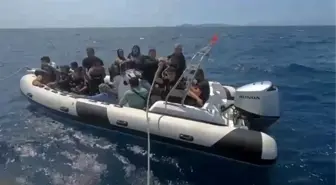 Didim Açıklarında 15 Düzensiz Göçmen Kurtarıldı