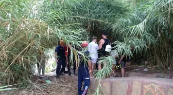 Antalya'da Falezlerde Mahsur Kalan Üç Turist Kurtarıldı