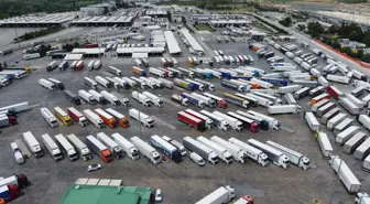 TIR Şoförleri Kurban Bayramı'nı Sınır Kapısında Geçirdi