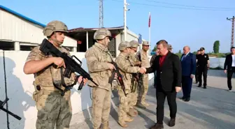 Vali Aydoğdu, Güvenlik Güçlerine Bayram Ziyareti Gerçekleştirdi