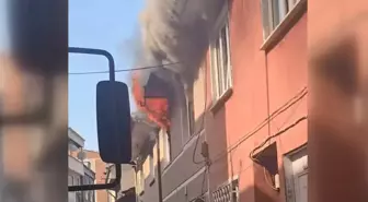 İnegöl'deki Yabancı Uyruklu Ailenin Evinin Üst Katında Yangın Çıktı