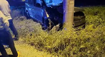 Karapınar'da Otomobilin Betona Çarpması Sonucu 5 Yaralı