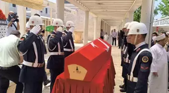 Trafik Kazasında Jandarma Uzman Çavuş ve Eşi Hayatını Kaybetti