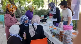 Vanlı Kadınlardan Gazze'ye Destek: 'Hayır Çarşısı' Düzenlendi