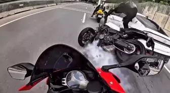 Gölcük'te Motosiklet ve Otomobil Kazası Kamerada