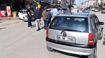 Çorum'da İki Otomobilin Çarpıştığı Kaza: 3 Yaralı