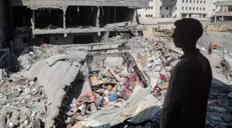 İsrail'in Gazze'ye Düşen Bombaları 108 Filistinliyi Hayatından Etti
