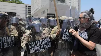 Los Angeles'ta Sınır Protestoları Gerginleşiyor