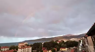 Tatvan'da Gökkuşağı ve Kızıl Gökyüzü Eş Zamanlı Görüldü