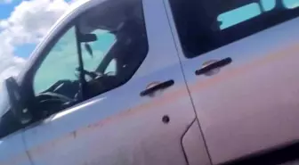 Erzurum-Artvin Karayolunda Trafik Tehlikesi: İki Sürücünün Kural Tanımaz Davranışları Kaydedildi