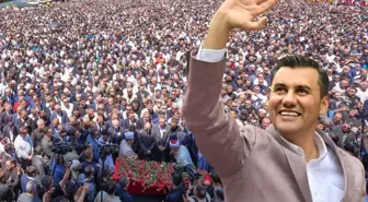 Ferdi Zeyrek'in cenazesinde insan seli! Binlerce kişi akın etti
