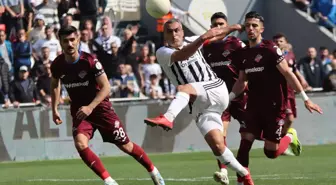 44 yaşındaki futbolcuya sessiz sedasız imzayı attırdılar
