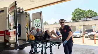 İnegöl'de Motosiklet ve Bisiklet Çarpıştı: 2 Yaralı