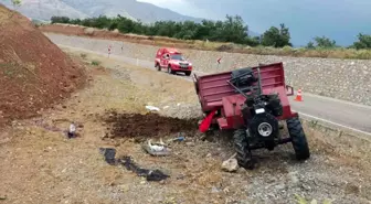 Malatya'da Devrilen Çapa Motorunun Altında Kalan Sürücü Hayatını Kaybetti
