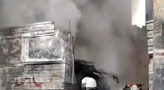 Şanlıurfa'da Hurda Deposunda Yangın