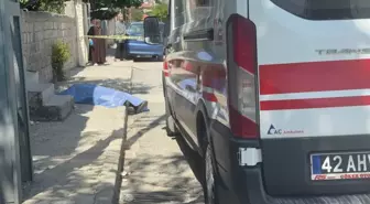 Konya'da Kaldırımda Fenalaşan Yaşlı Adam Hayatını Kaybetti