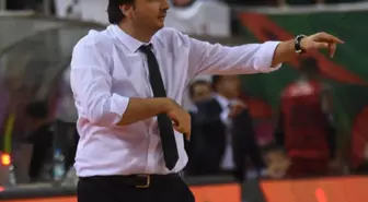 Antrenör Özhan Çıvgın, Aliağa Petkimspor ile Sözleşme İmzaladı