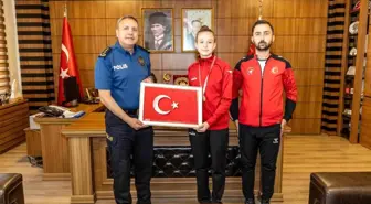 Ebrar Çakır'dan Türkiye Taekwondo Şampiyonluğu