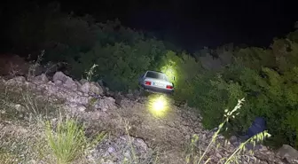 Tokat'ta Uçuruma Yuvarlanan Otomobilde 3 Yaralı