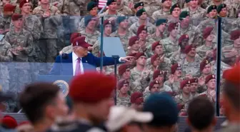 Trump'tan Protestolara Sert Mesaj: 'Amerikan Bayrağını Yakanlara Hapis Cezası Verilmeli'