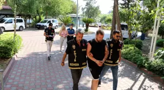İlişki vaadiyle buluştukları 3 çocuğu dövüp paralarını aldılar