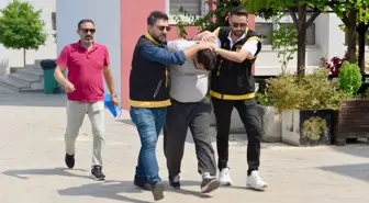 Adana'da Oğul Annesini Bıçaklayarak Öldürdü