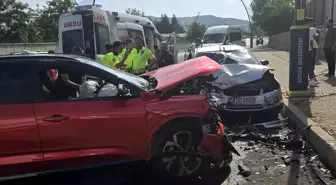 Bingöl'de Otomobil Kazası: 3 Yaralı