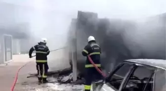 Kahramanmaraş'taki Yangında 5 Konteyner ve 1 Otomobil Yandı