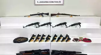 Viranşehir'de Jandarma Operasyonu: Çok Sayıda Silah Ele Geçirildi