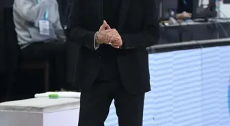 Karşıyaka'nın Eski Antrenörü Ufuk Sarıca Yeni Takımına Yaklaşıyor