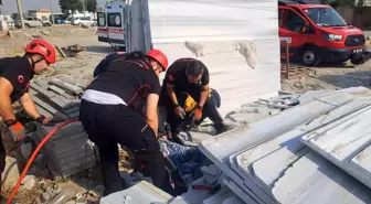 Kahramanmaraş'ta Mermer Blokların Devrilmesiyle 2 İşçi Yaralandı