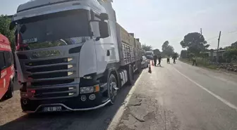 Adana'da Otomobilin Kamyona Çarpması Sonucu Kadın Sürücü Hayatını Kaybetti