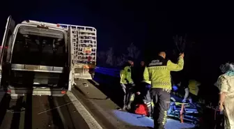 Bolu'da yolcu minibüsü ile tüp yüklü kamyon çarpıştı