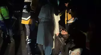 Bolu'da Minibüs Tüp Yüklü Kamyona Çarptı: 16 Yaralı