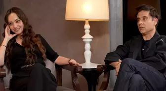 Cansel Elçin'den esprili çıplak sahne açıklaması: Artık giyinik oynayamıyorum