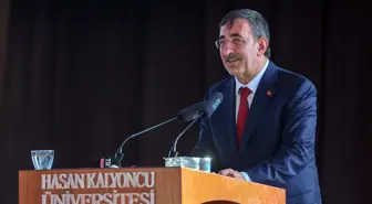 Cumhurbaşkanı Yardımcısı Cevdet Yılmaz, Hasan Kalyoncu Üniversitesi Mezuniyet Törenine Katıldı