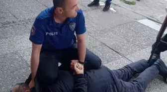 Eskişehir'de Bir Bankaya Tüfekle Giren Şahıs Gözaltına Alındı