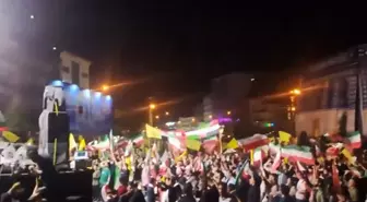 İranlılar, İsrail'e misillemeyi meydanlarda kutladı