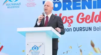 Sultangazi'de Liselilerin Mezuniyet Coşkusu