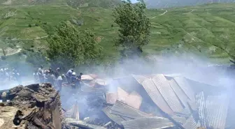 Van'da Yangın Faciası: 14 Yaşındaki Çocuk Hayatını Kaybetti