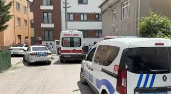 Kocaeli'de Kardeşler Arasında Bıçaklı Kavga: 2 Yaralı, 1 Poliste Yaralandı