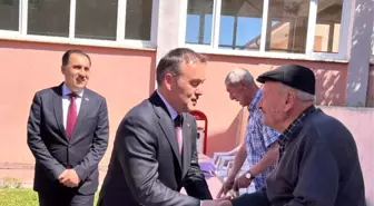 Vali Sözer Huzurevi Sakinleriyle Bayramlaştı