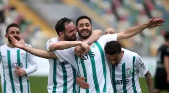 Bursaspor, Şampiyon Kadrodan Tahir Babaoğlu ile Ayrıldı